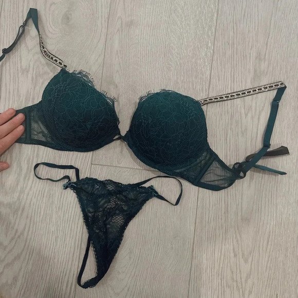 VICTORIAS SECRET NEW set - Picture 3 of 13